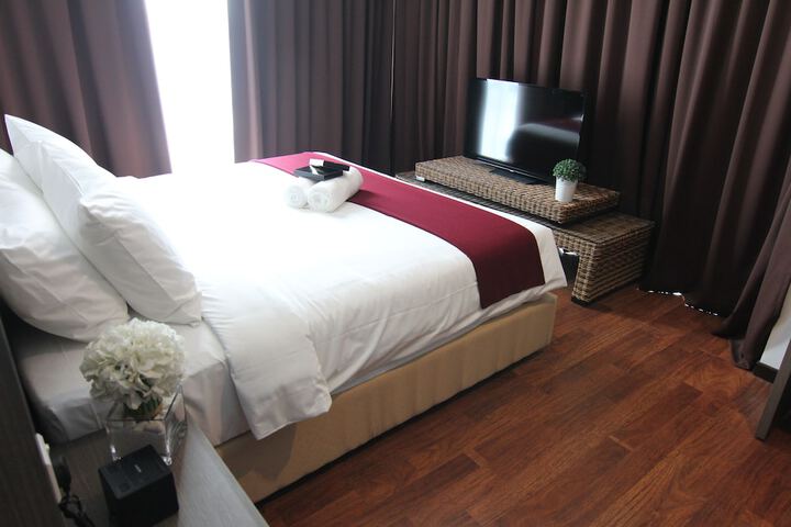 Room 12 of 68