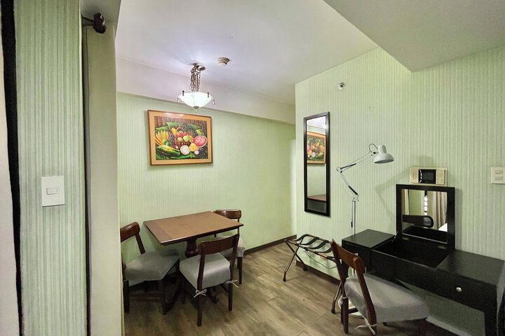 Room 25 of 37