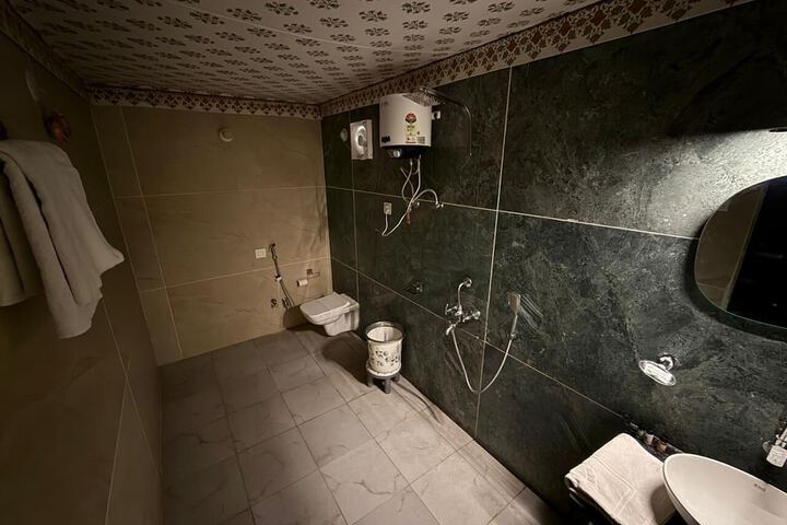 Room 41 of 51