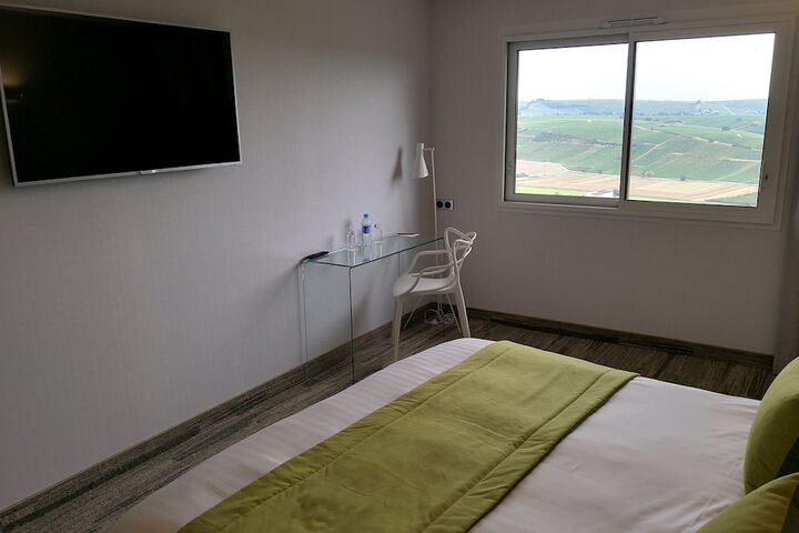 Room 7 of 64
