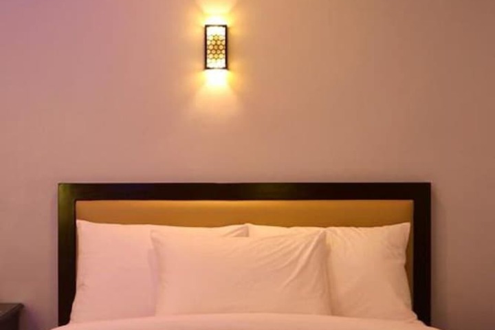 Room 2 of 47