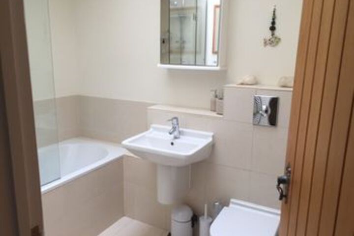 Room 5 of 18