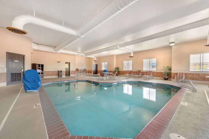 Hotel Pool