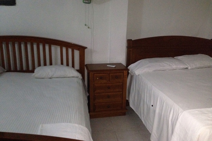 Room 5 of 16