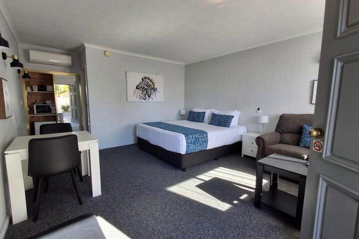 Room 14 of 21