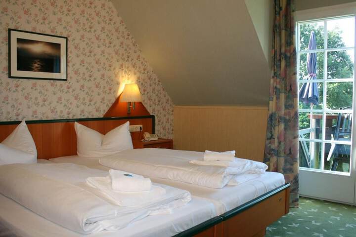 Room 9 of 39