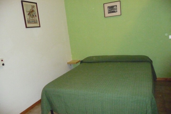 Room 5 of 65