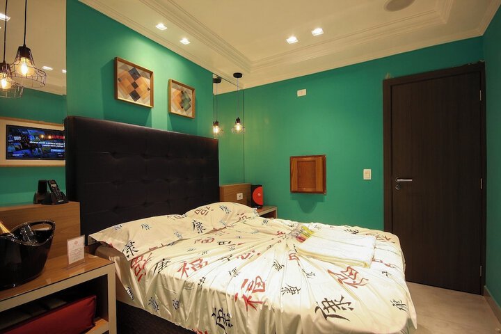 Room 7 of 62