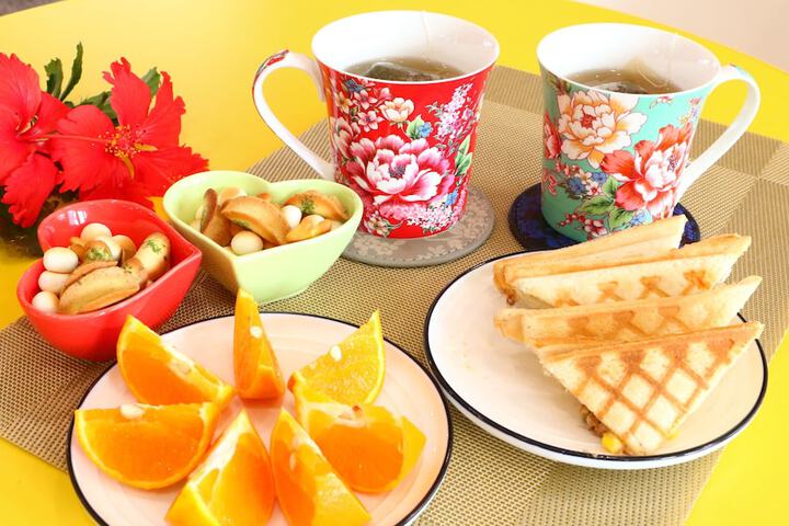 Breakfast/Coffee Service 39 of 60