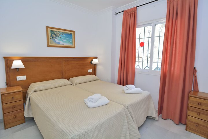 Room 12 of 48