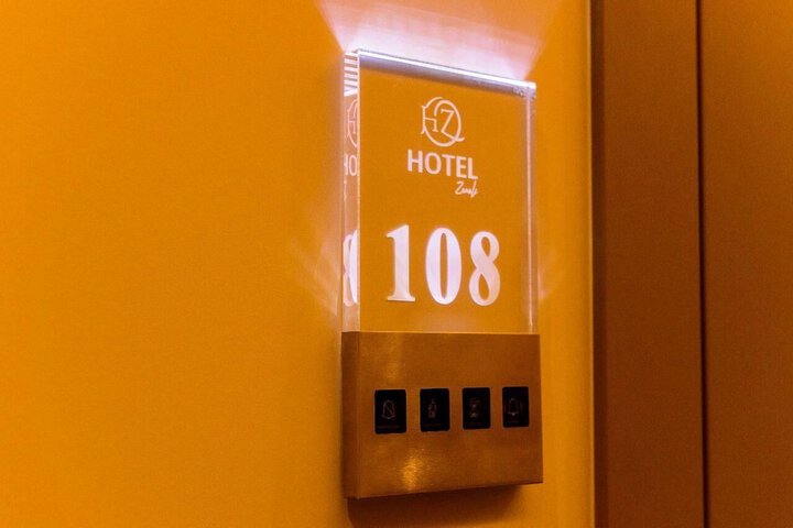 Room 76 of 88