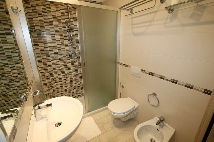Room 47 of 161