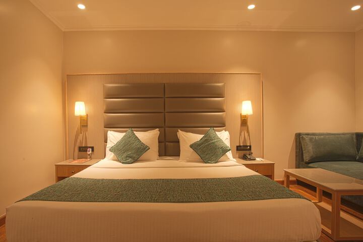 Room 10 of 119