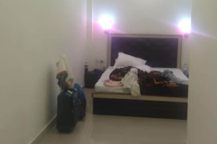 Room 14 of 19