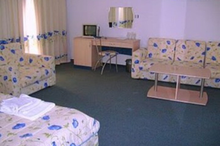 Room 24 of 27
