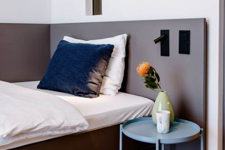 Room 18 of 68