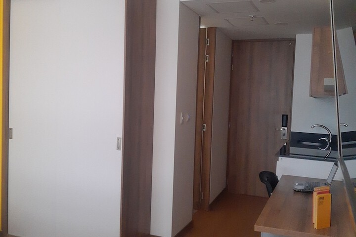 Room 10 of 41