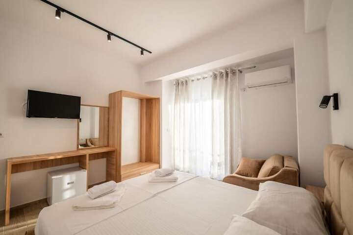 Room 100 of 163