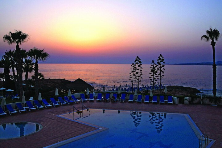 Pools & Facilities