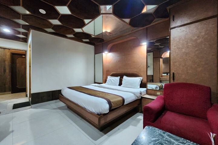 Room 7 of 41