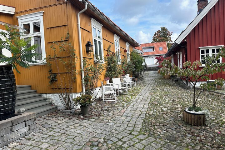 Hotel Exterior 58 of 68