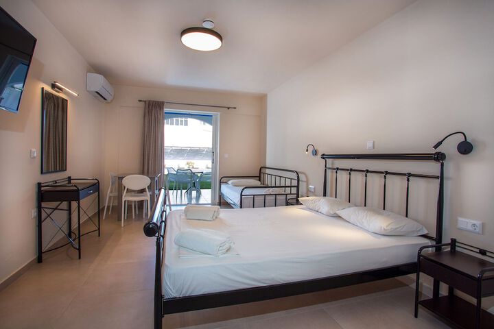 Room 2 of 29