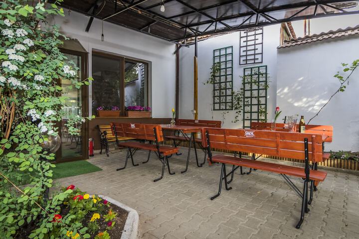 Cafe