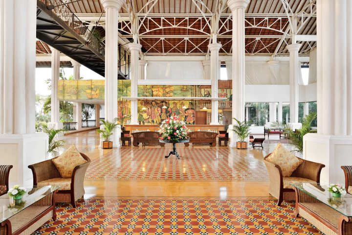 Concierge desk