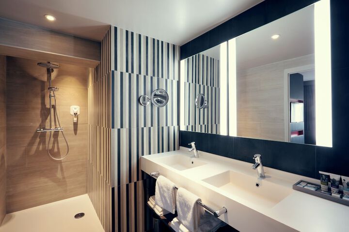 Clean Restrooms