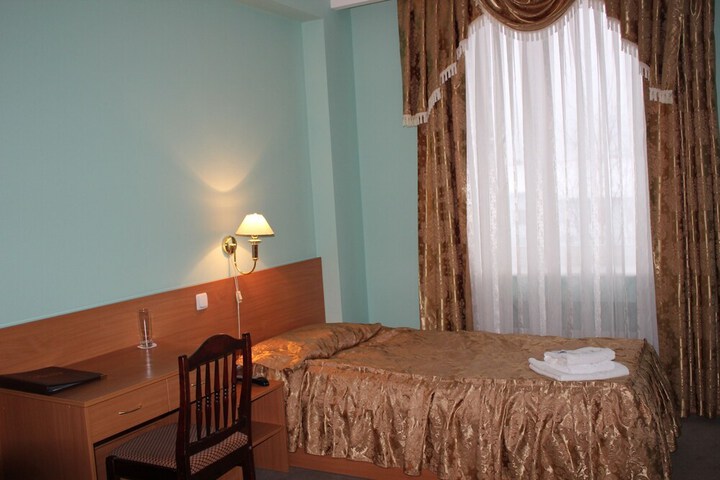 Room 11 of 108