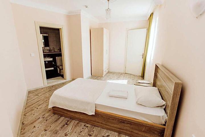 Room 15 of 27