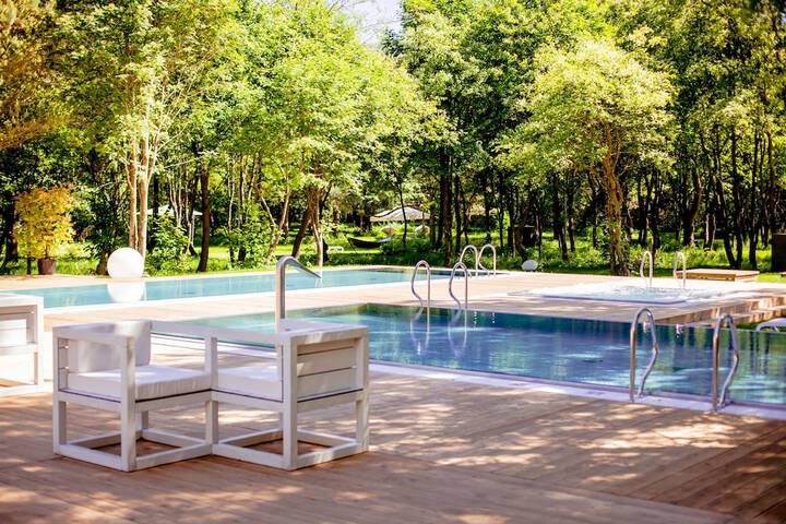 Pool 48 of 101