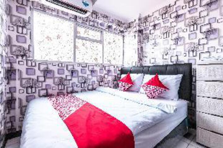 Suite 4 of 4