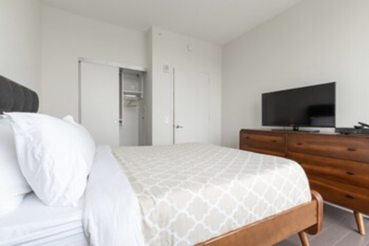 Room 143 of 246