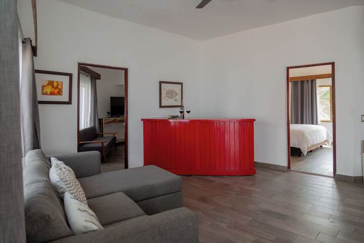 Room 104 of 193