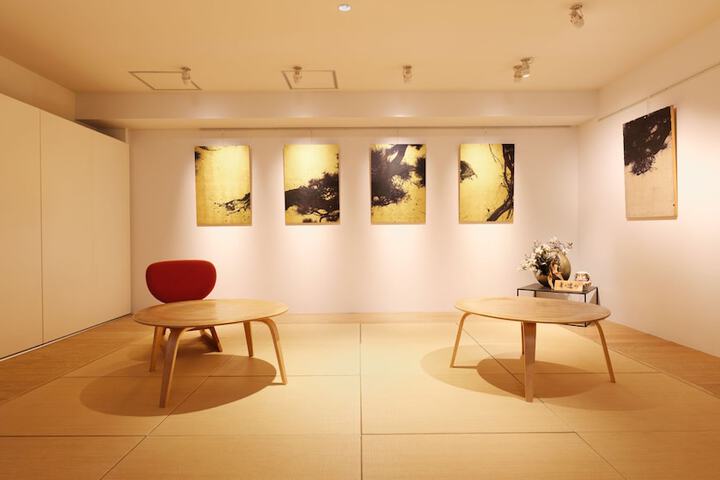 Lounge 105 of 131