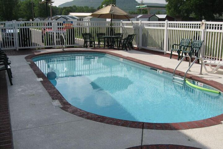 Pool 16 of 17