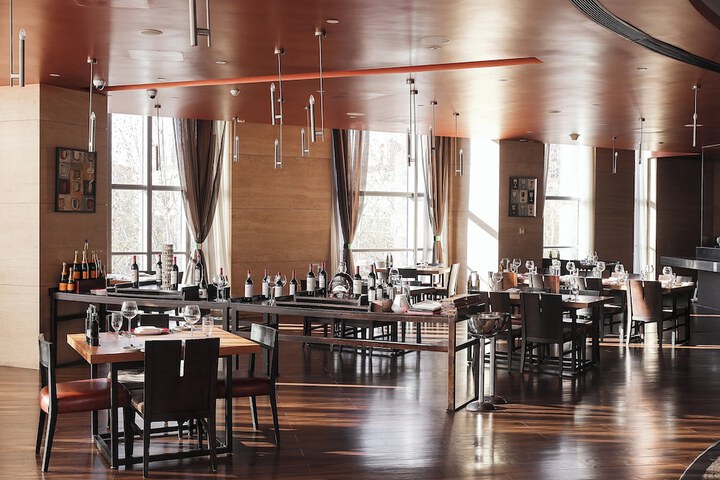 Dining 80 of 135