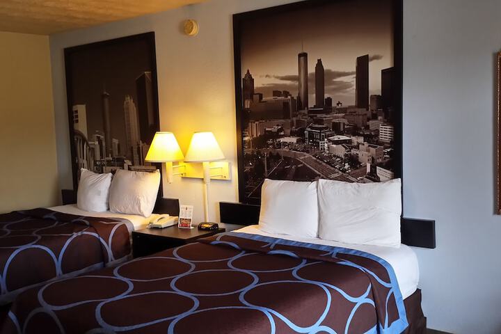 2 Double Beds (8 of 12)