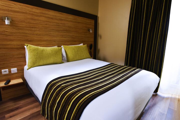 Room 20 of 146