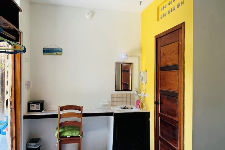 Room 35 of 180