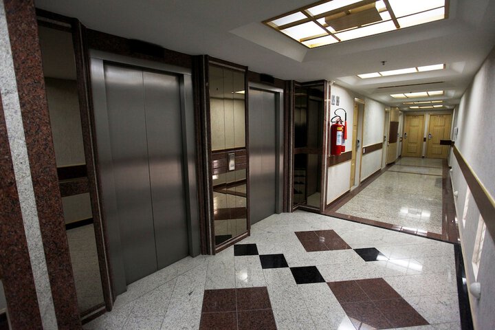 Ballroom/Hall 41 of 44