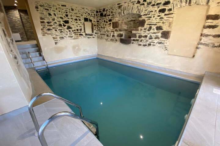Pool 61 of 74