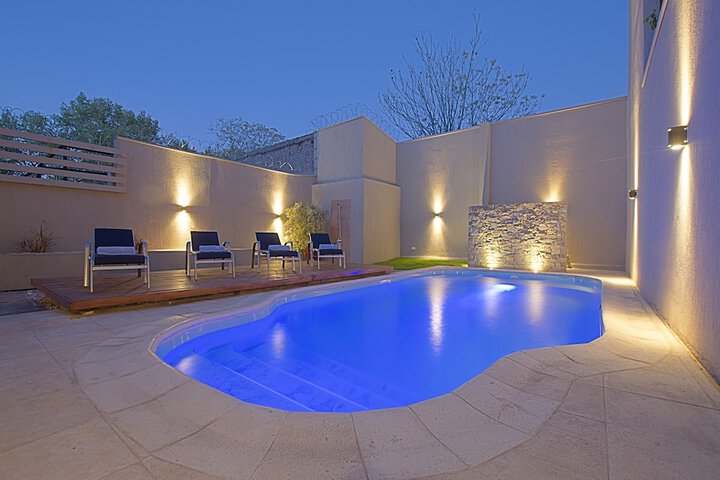 Pool 21 of 26