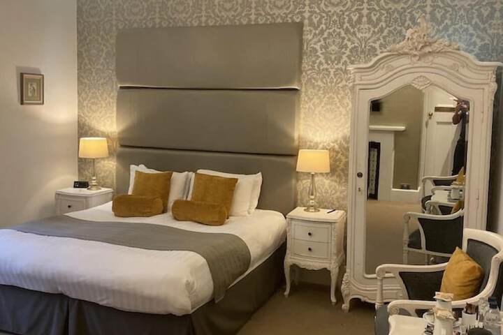 Room 10 of 95