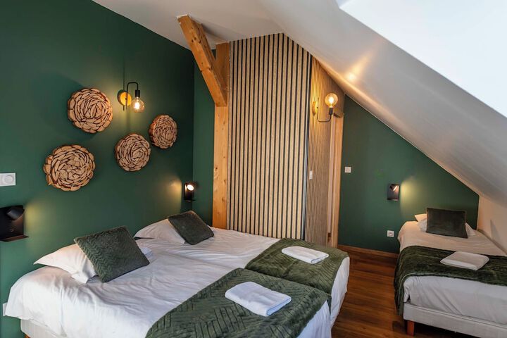 Room 4 of 11