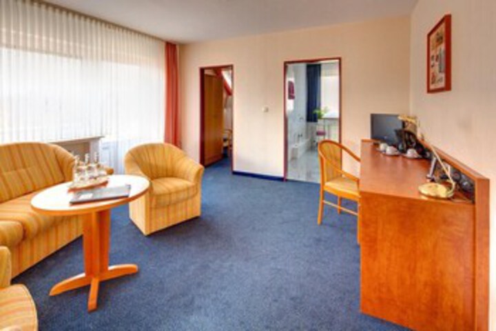 Room 16 of 50