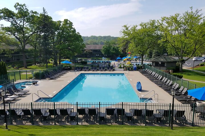 1 King Bed Resort View (5 of 9)
