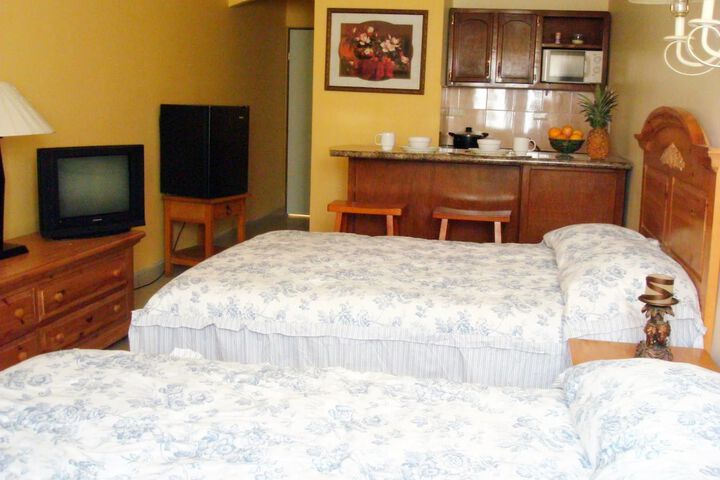 Room 4 of 18