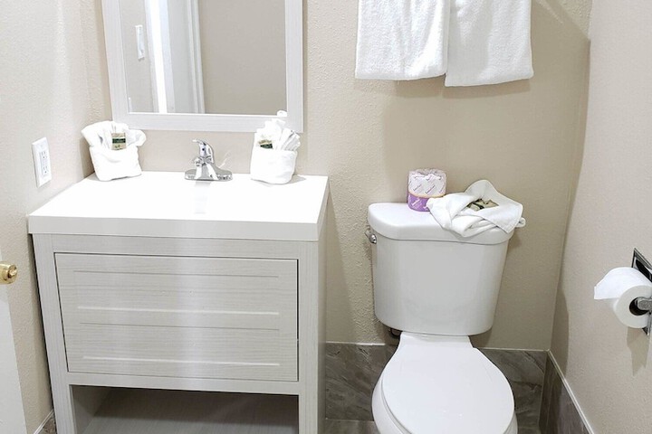 Clean Restrooms